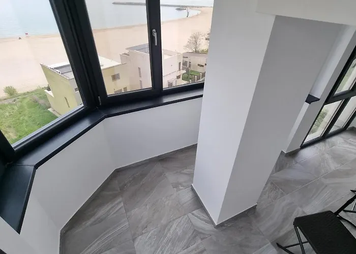 Amie Seaside * Konstanca